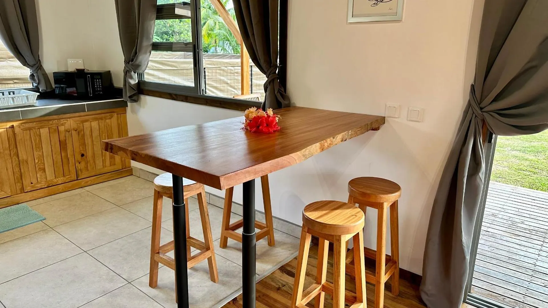 Fare Te Ava - Comfy Cabin W Private Beach Access Haapiti French Polynesia
